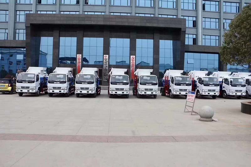 尊龙凯时餐厨垃圾车