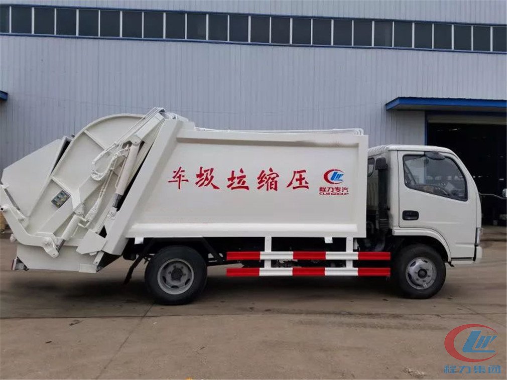 尊龙凯时威东风多利卡压缩式垃圾车