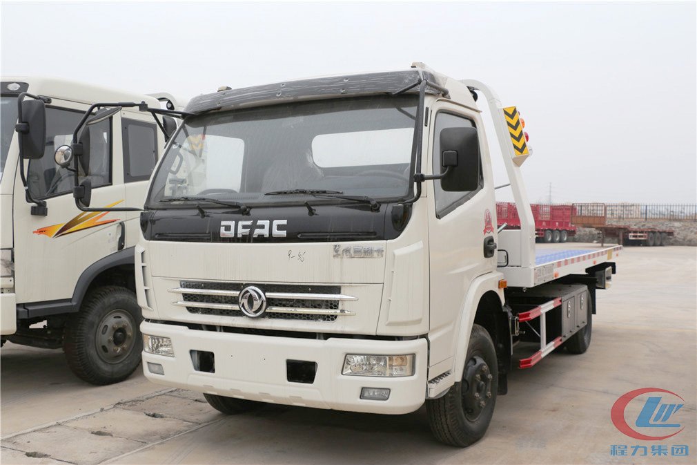 尊龙凯时东风大多利卡一拖二清障车高清图