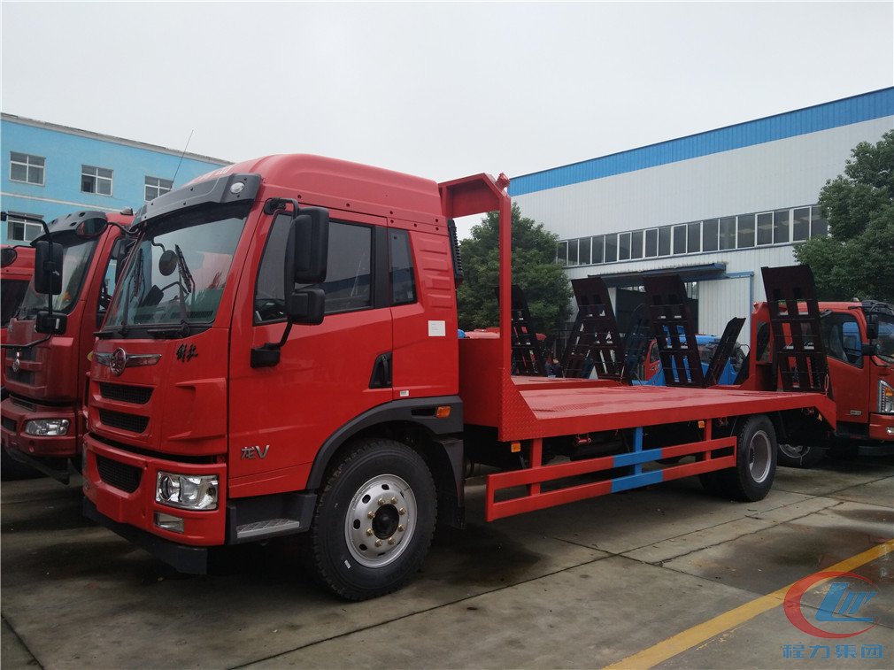 湖北尊龙凯时解放龙V平板运输车侧面图