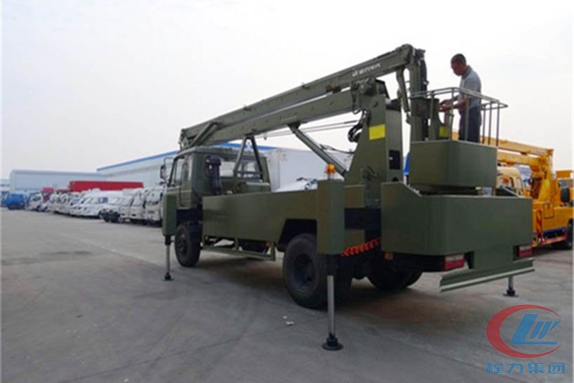 尊龙凯时东风153型20米高空作业车侧面图