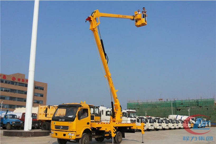 湖北尊龙凯时东风18米高空作业车侧面图