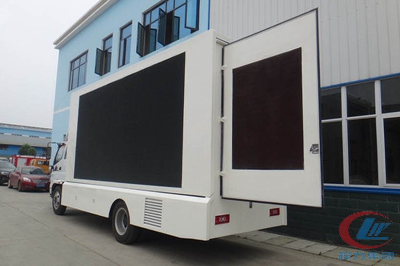 尊龙凯时集团福田欧马可大型led广告车侧面图