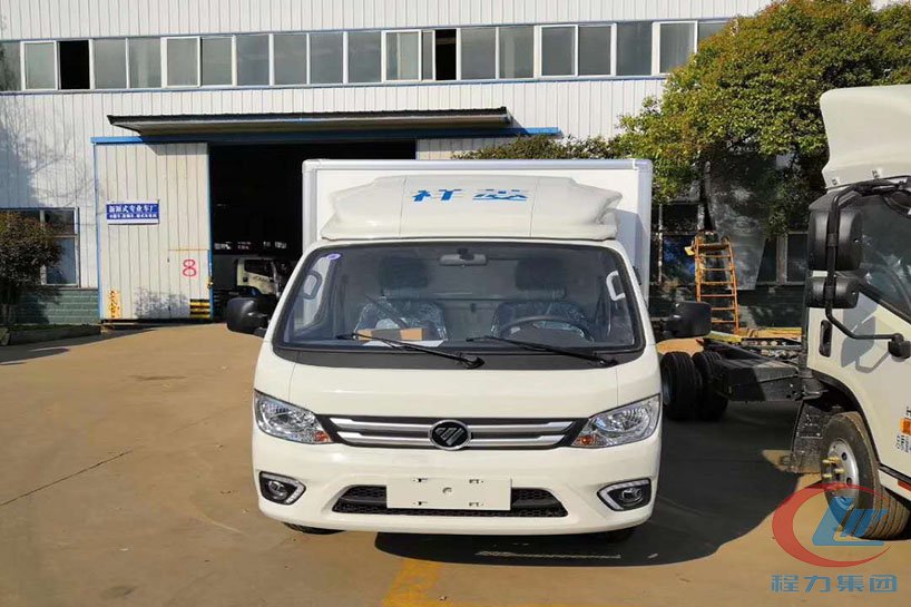 尊龙凯时专汽福田祥菱M1后双轮冷藏车正面图