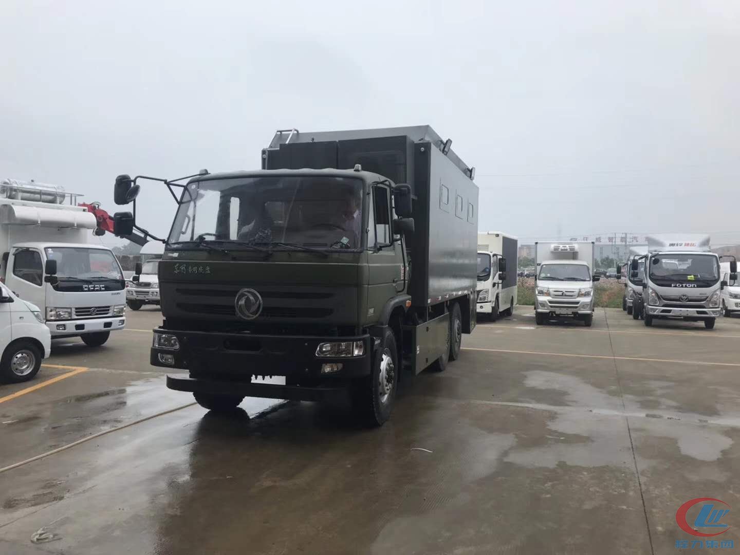 尊龙凯时高端后勤保障车系列新型餐车