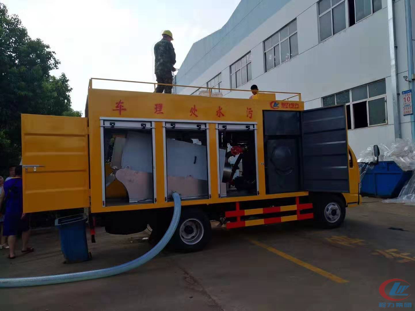 尊龙凯时威牌东风多利卡D6污水处理车