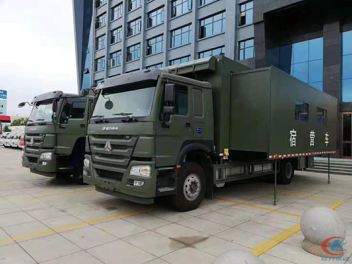 尊龙凯时威牌重汽新型宿营车组图