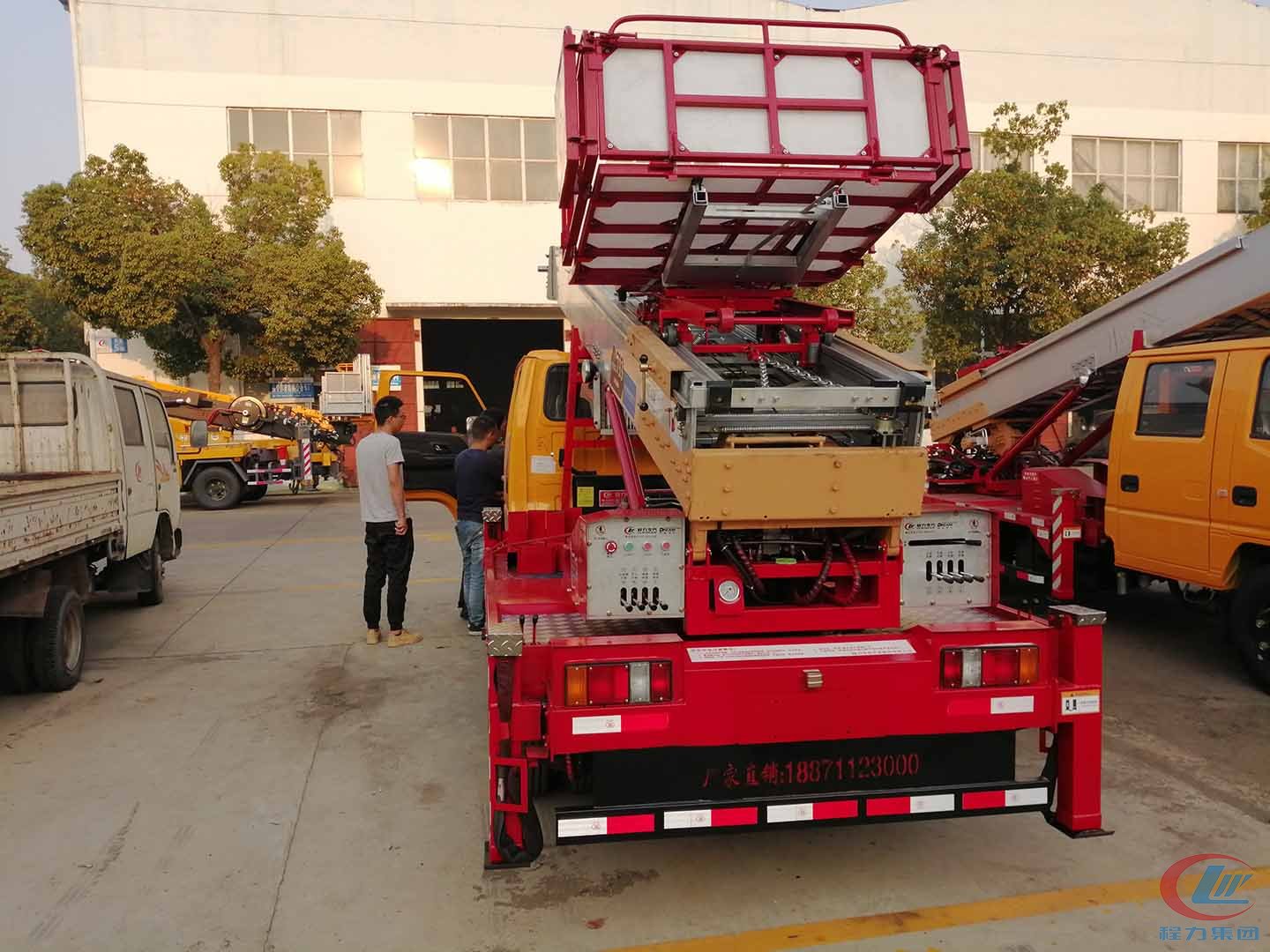江铃国六云梯搬家车，江铃33米云梯搬家车
