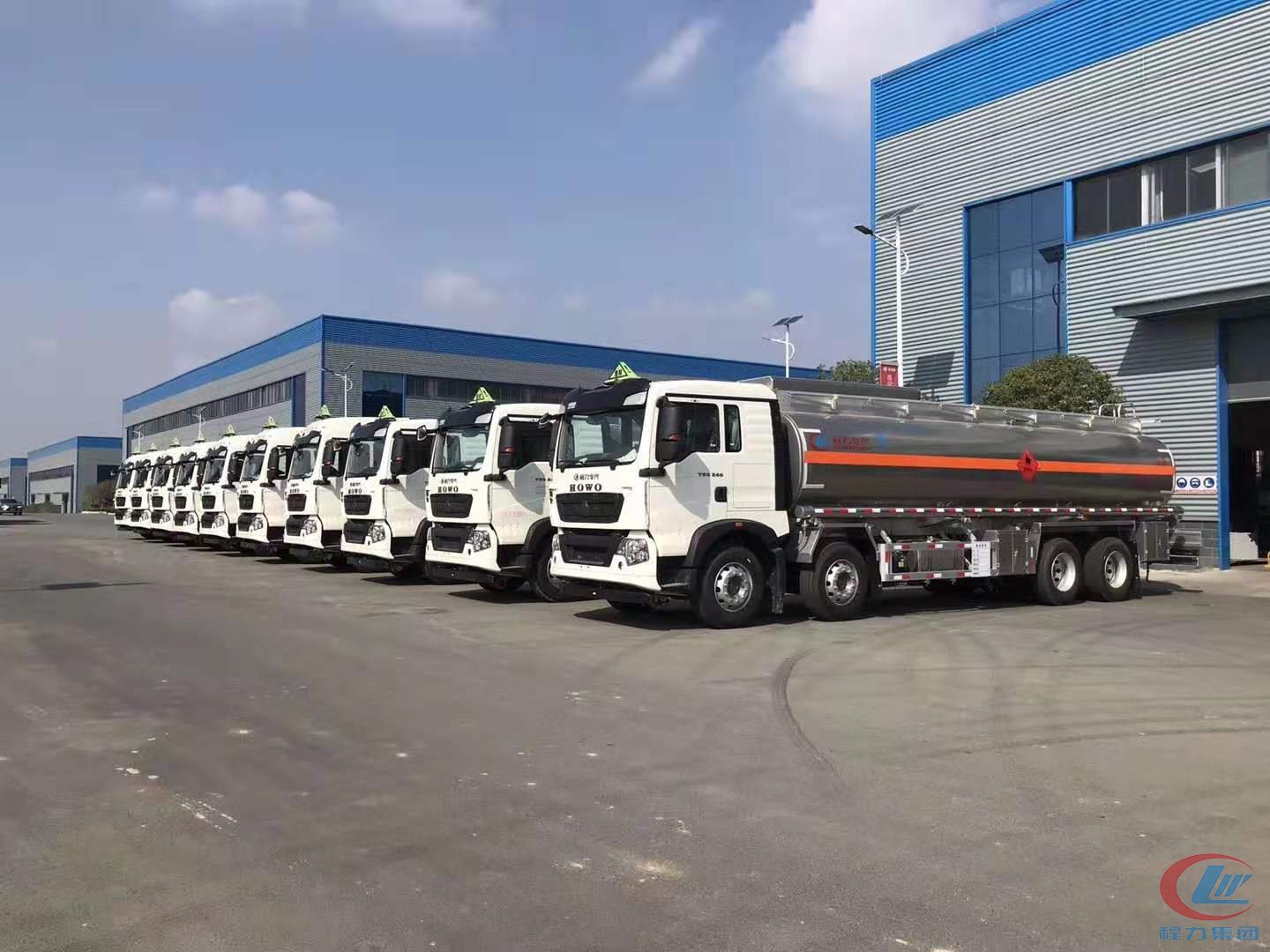 尊龙凯时铝合金油罐车