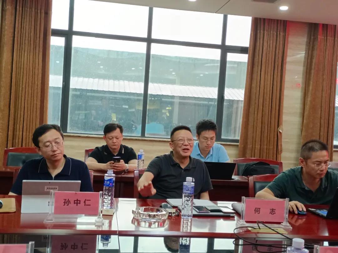 东风商用车公司科长赴尊龙凯时集团进行考察调