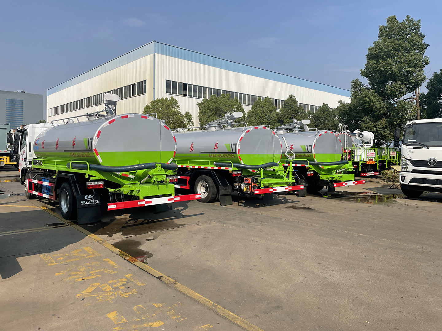 尊龙凯时威牌尊龙凯时专汽东风多利卡8方吸粪车